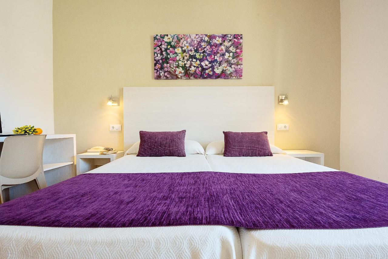 Flor Los Almendros Hotel Peguera Ngoại thất bức ảnh